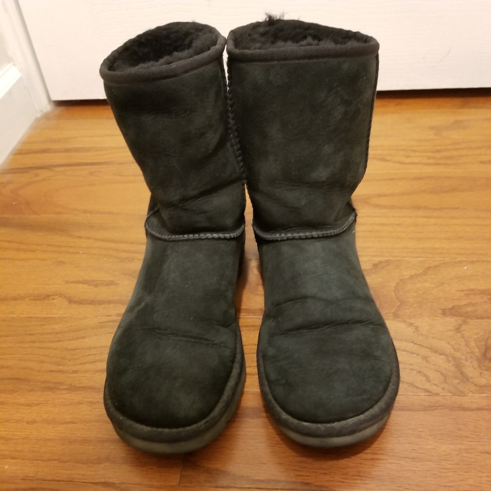 UGG boots short black #5825 size 7